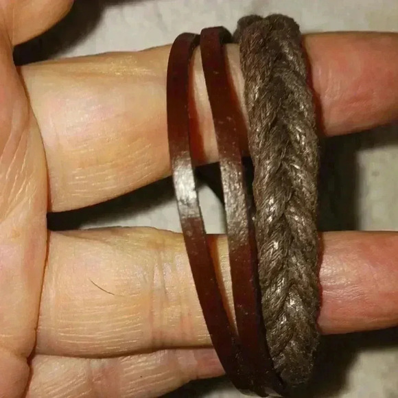 Handmade Leather Unisex Bracelet - Picture 1 of 4